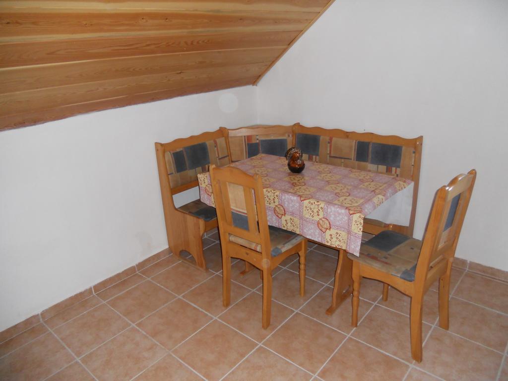 Vinarstvi Bician Apartment Vrbovec Luaran gambar