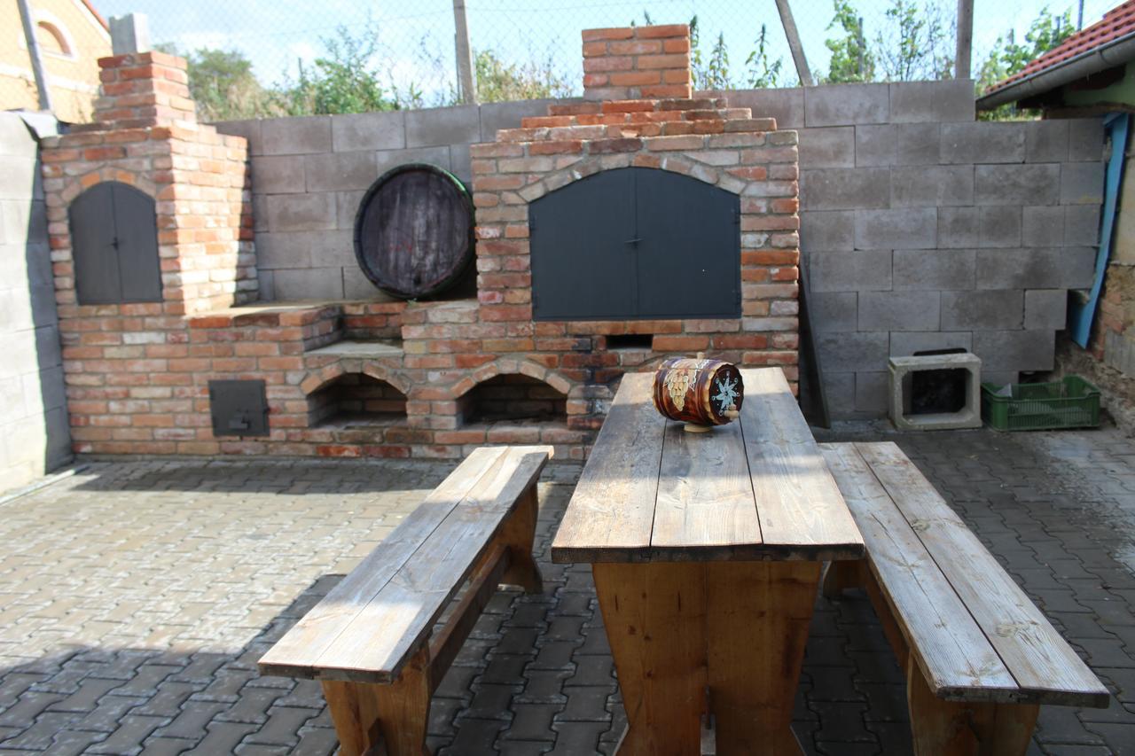 Vinarstvi Bician Apartment Vrbovec Luaran gambar